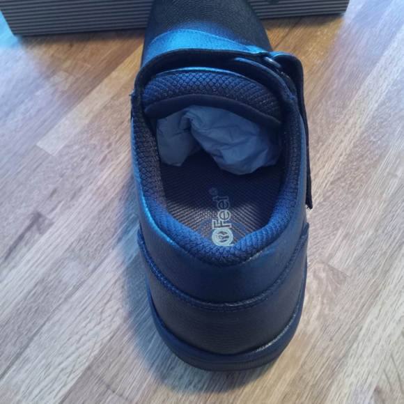 NEW Orthofeet Broadway Black Leather 10.5 Wide - Picture 5 of 9